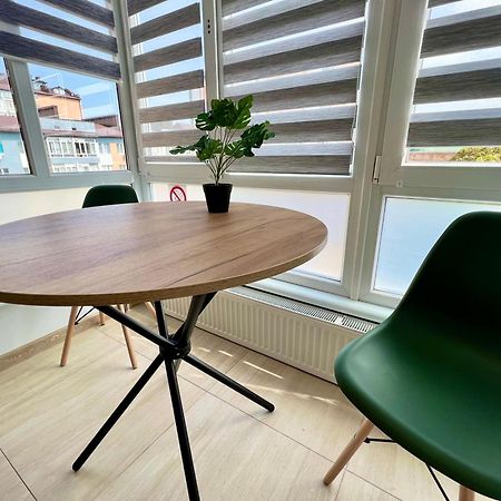 Apartment Premium In Center Ivano-Frankivsk Luaran gambar