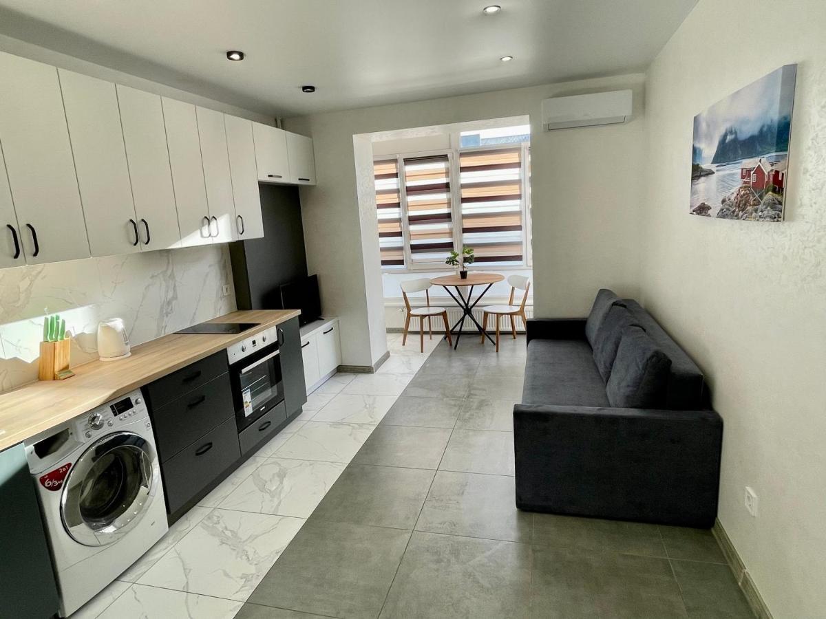Apartment Premium In Center Ivano-Frankivsk Luaran gambar