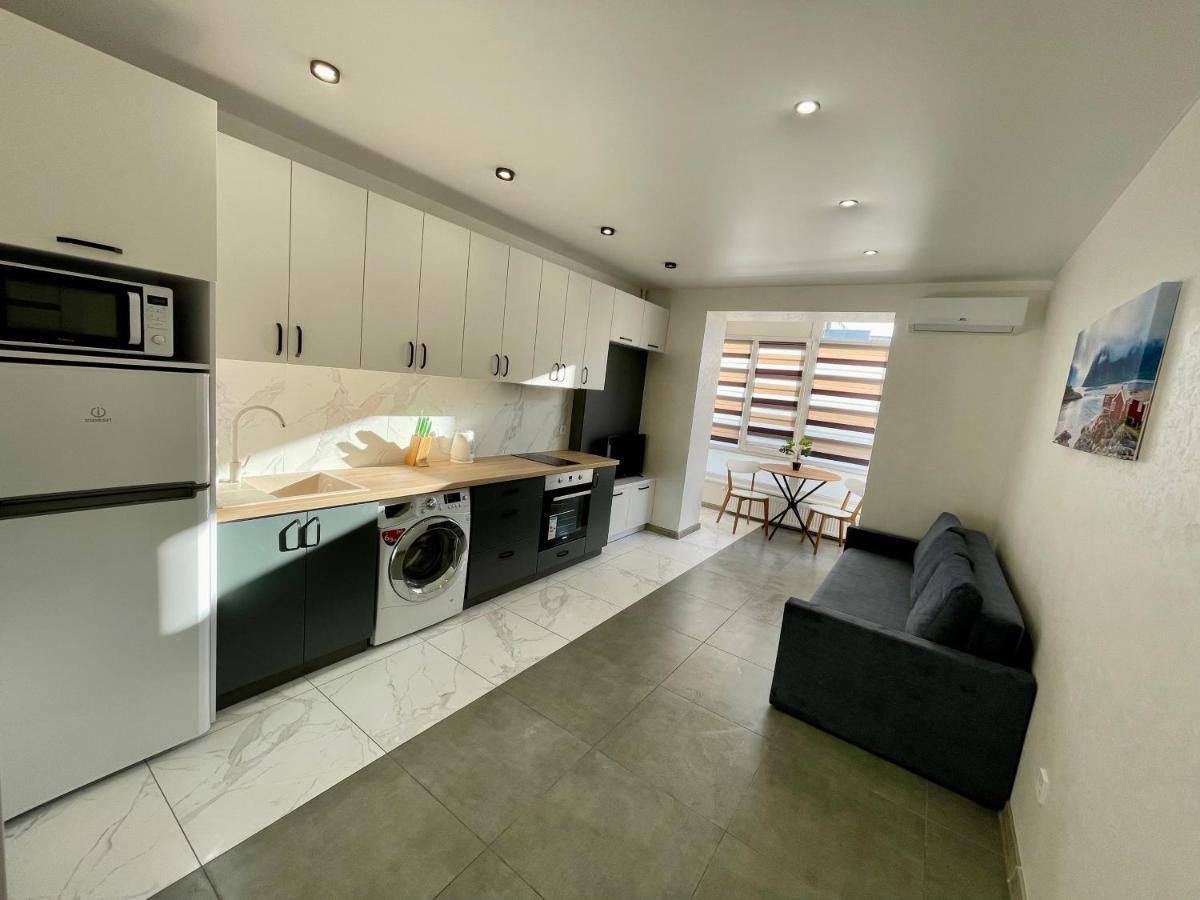 Apartment Premium In Center Ivano-Frankivsk Luaran gambar